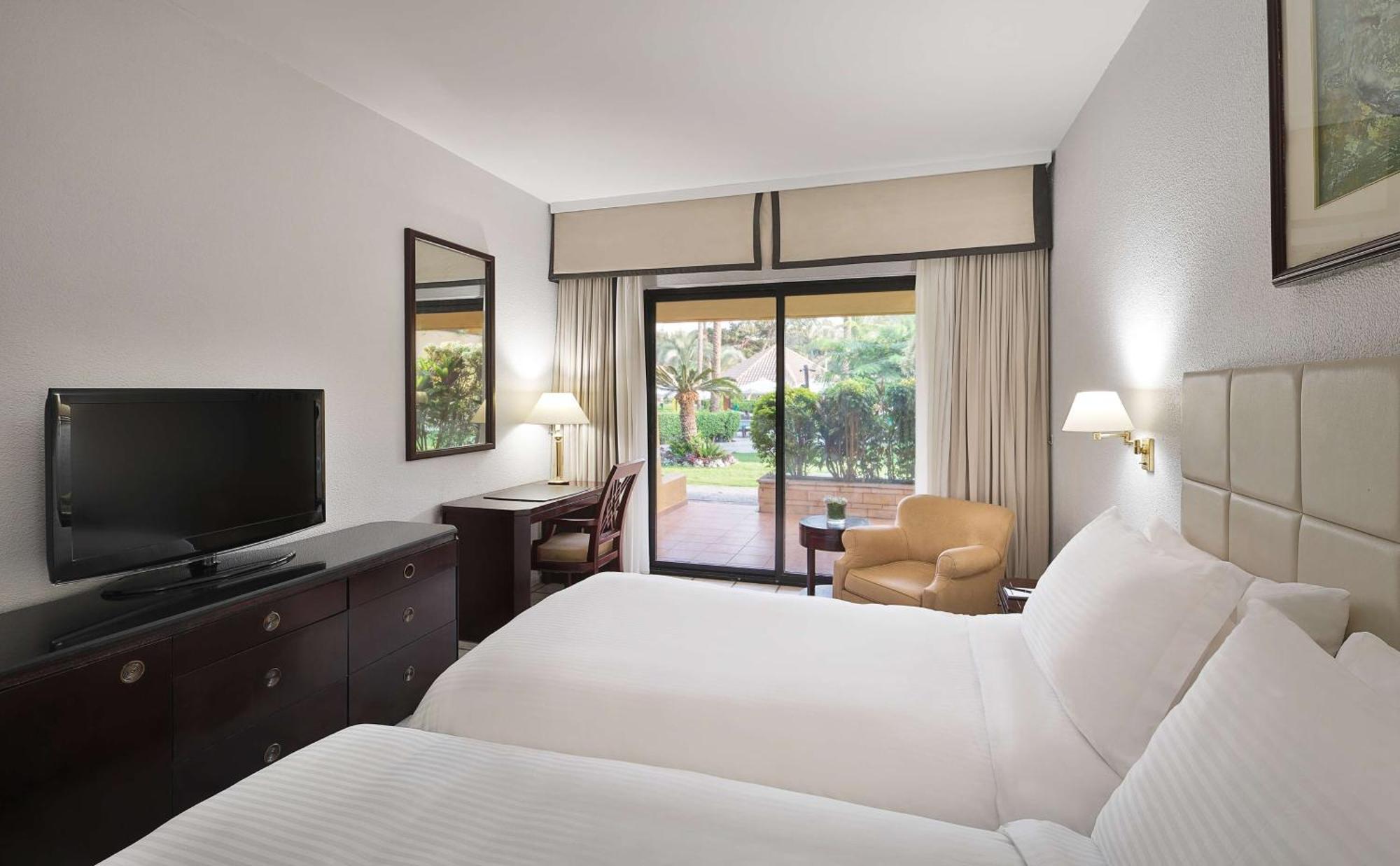 Hilton Cairo Heliopolis Hotel Екстериор снимка