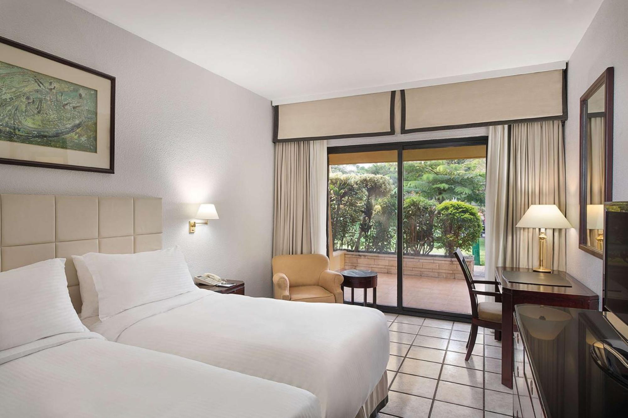 Hilton Cairo Heliopolis Hotel Екстериор снимка